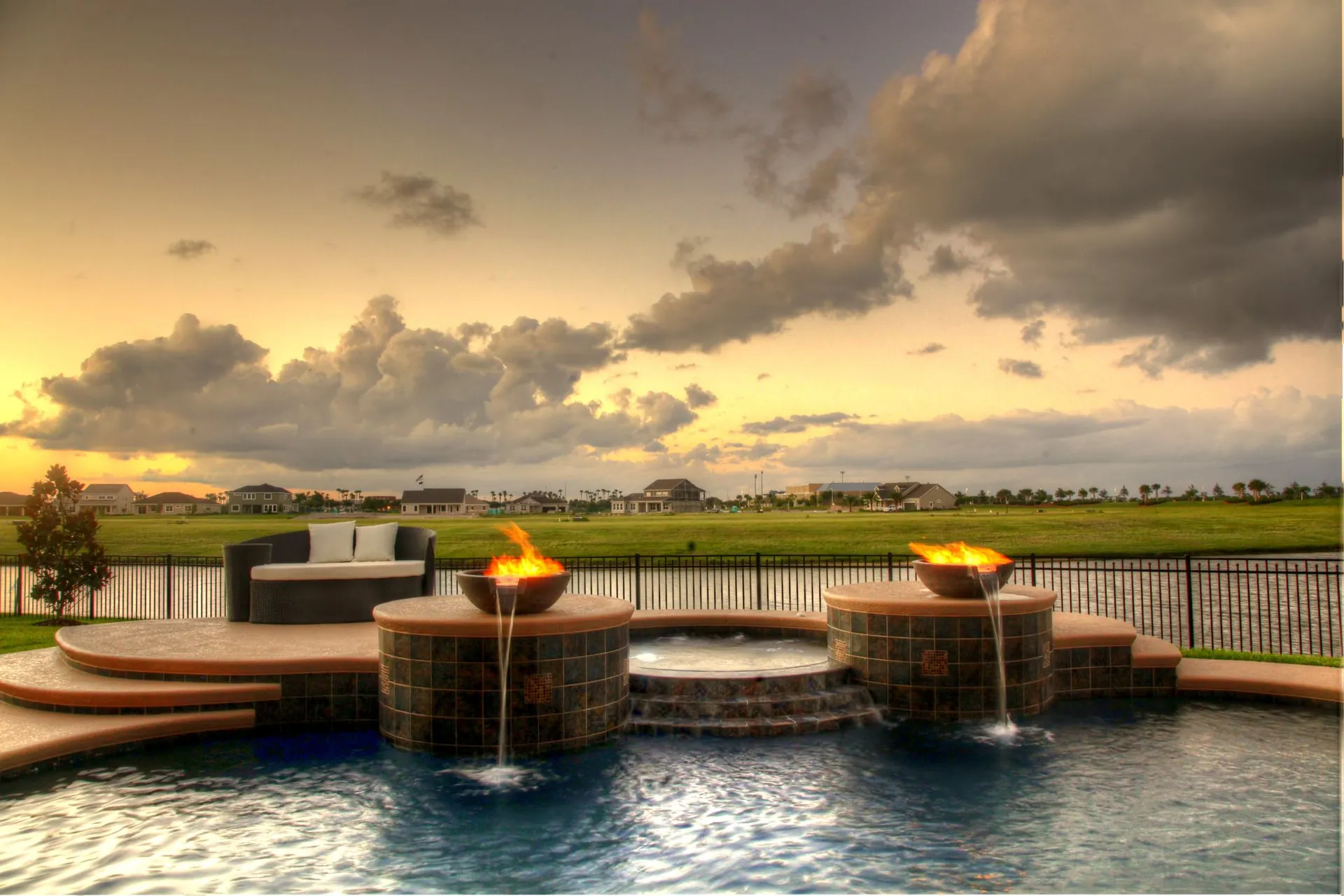 Home 14 Fire bowls at sunset